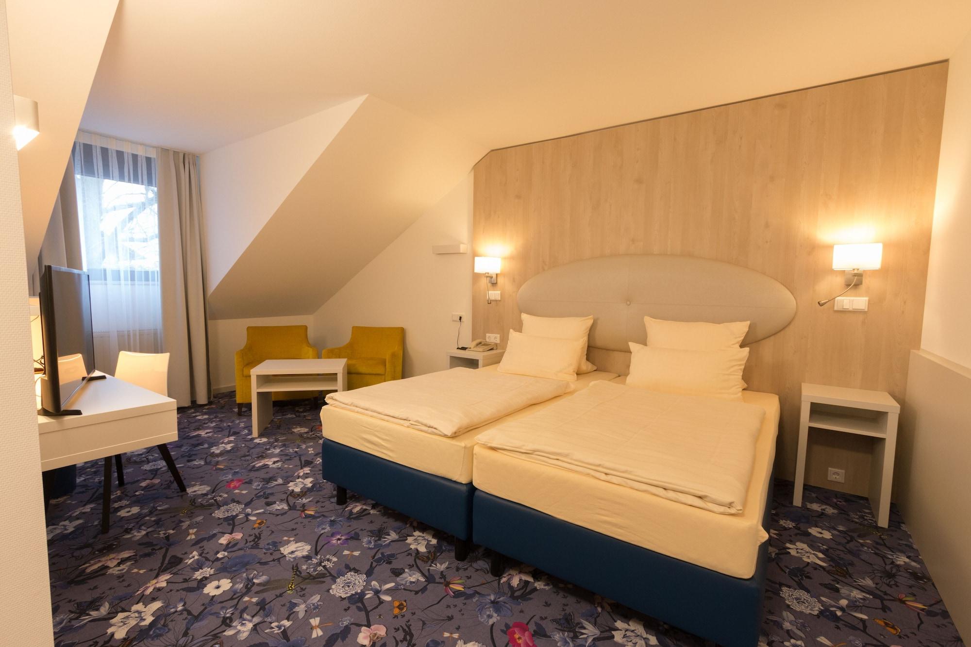 Hotel Zum Loewen Mörfelden-Walldorf Екстериор снимка