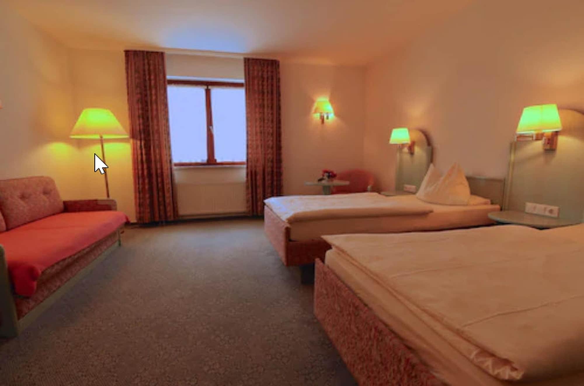 Hotel Zum Loewen Mörfelden-Walldorf Екстериор снимка