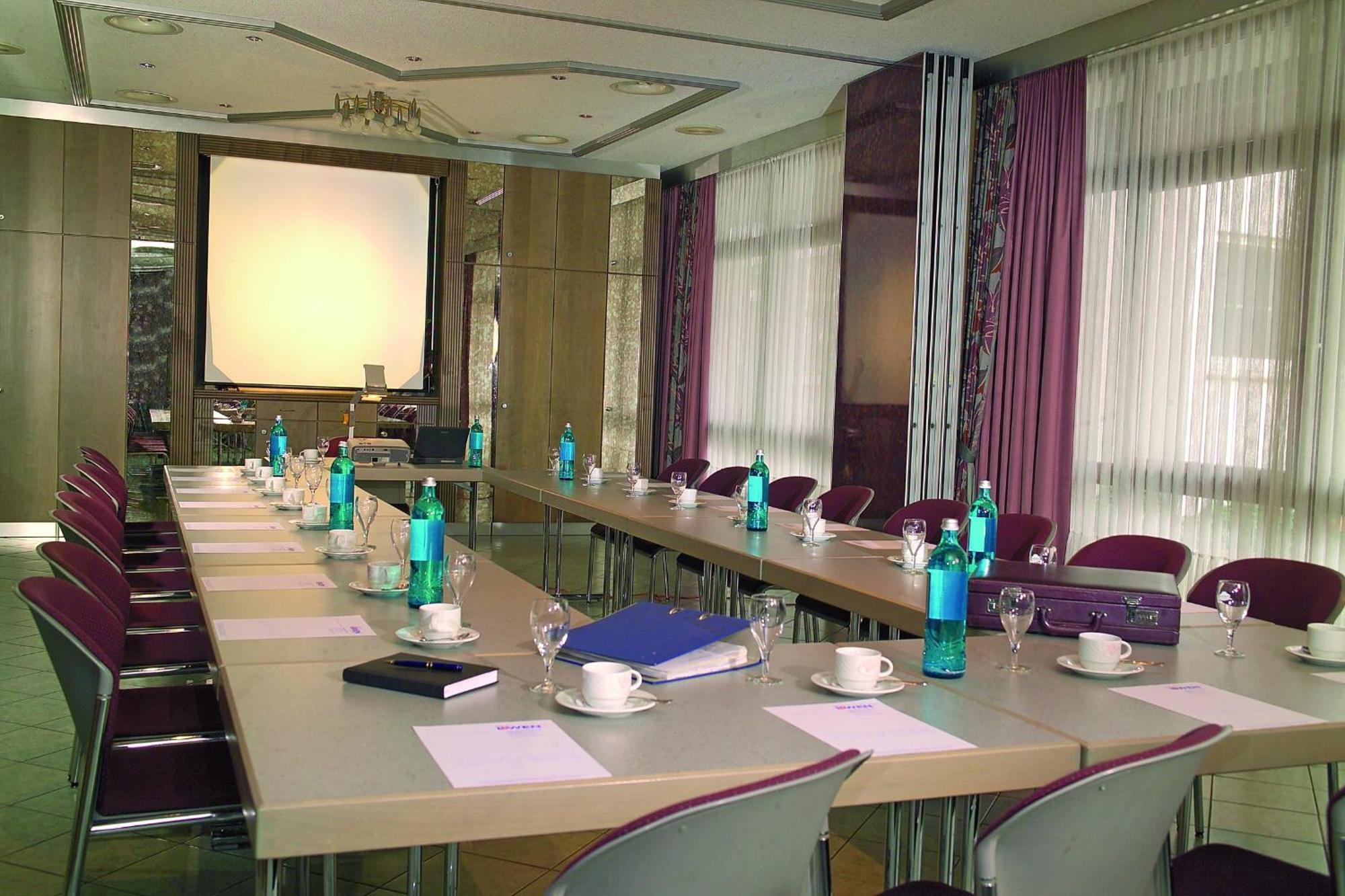 Hotel Zum Loewen Mörfelden-Walldorf Екстериор снимка