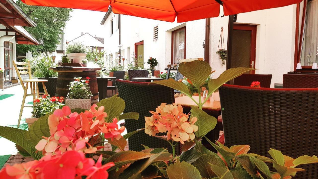 Hotel Zum Loewen Mörfelden-Walldorf Екстериор снимка